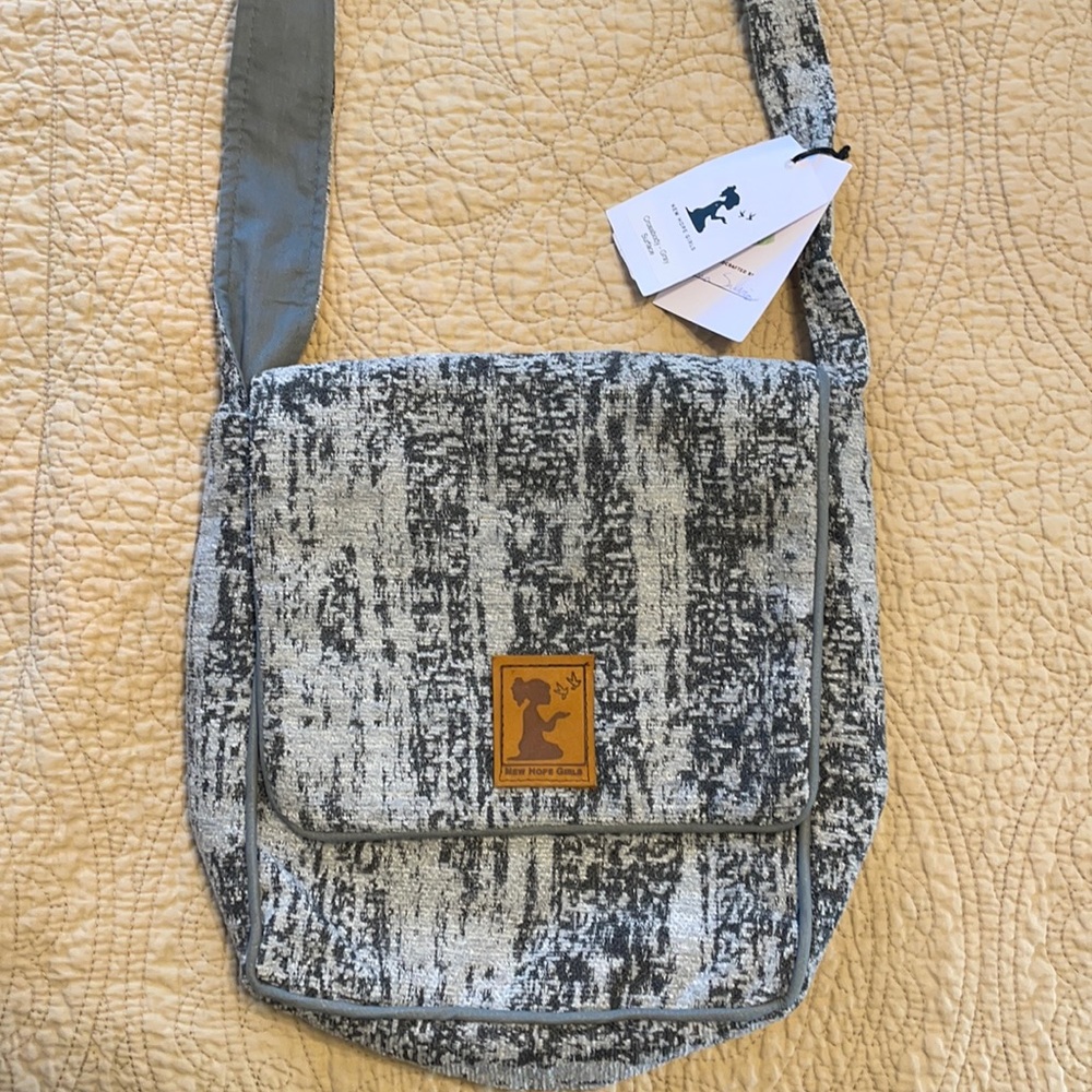 New Hope Girls Gray Surface Crossbody